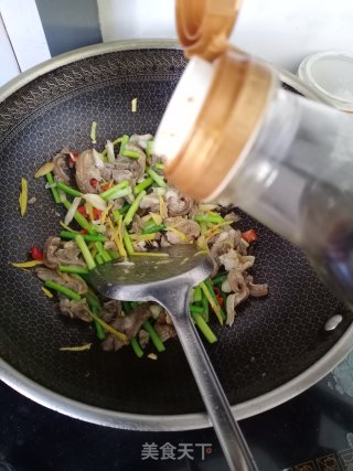 蒜苔炒羊肉的做法步骤：7