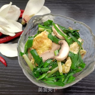 韭菜鸡蛋炒口蘑的做法步骤：15