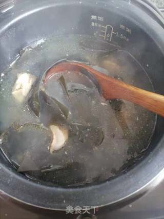 海带排骨汤的做法步骤：4