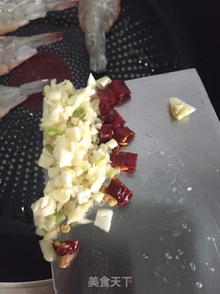 油焖虾的做法步骤：7