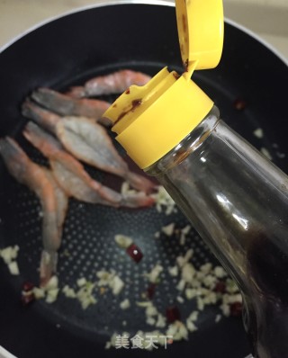 油焖虾的做法步骤：8