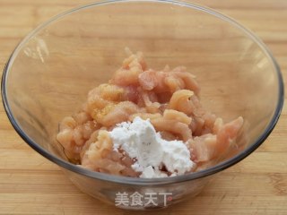 酸甜青瓜炒鸡丝的做法步骤：2