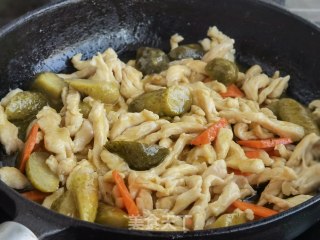 酸甜青瓜炒鸡丝的做法步骤：6