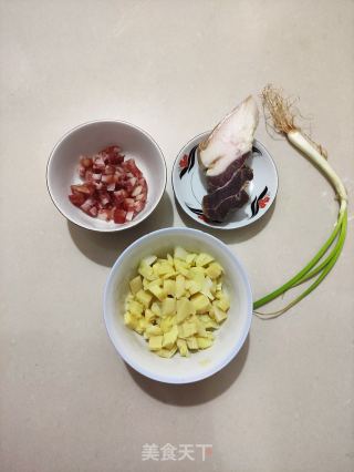 腊味笋丁的做法步骤：1