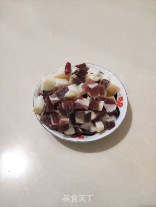 腊味笋丁的做法步骤：2
