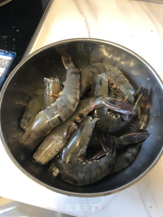 香辣虾的做法步骤：1