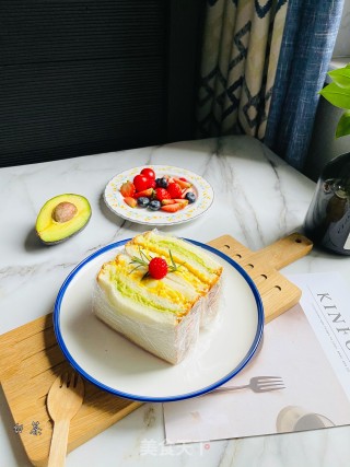 十分钟快手早餐牛油果鸡蛋三明治的做法步骤：9