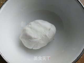 芝麻蜜豆糯米饼的做法步骤：1