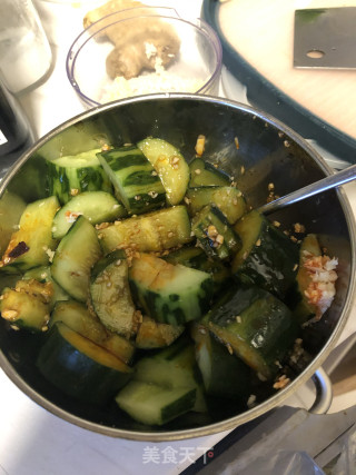 蒜泥拍黄瓜的做法步骤：4