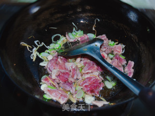春笋炒肉的做法步骤：3