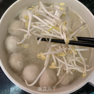 豆芽肉丸汤的做法步骤：5