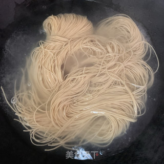 炒面线的做法步骤：4