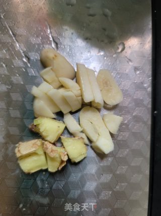 老干妈焖带鱼的做法步骤：4