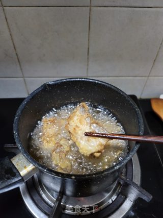 老干妈焖带鱼的做法步骤：7