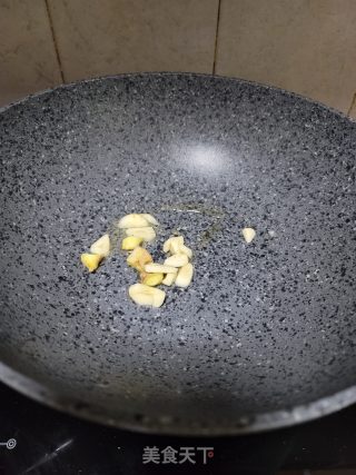 老干妈焖带鱼的做法步骤：9