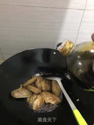 红烧鸡翅的做法步骤：5