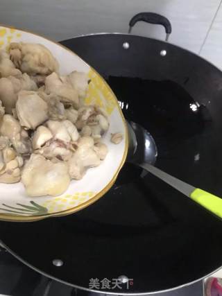 辣炒小鸡腿的做法步骤：2