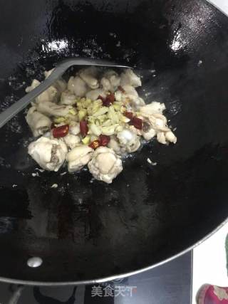 辣炒小鸡腿的做法步骤：3