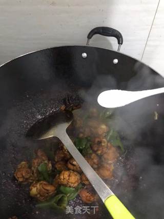 辣炒小鸡腿的做法步骤：8