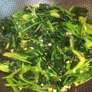 蒜蓉菠菜的做法步骤：5