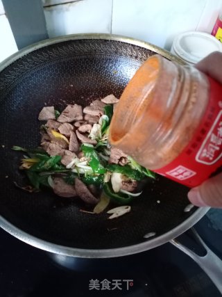 油爆猪肝的做法步骤：6