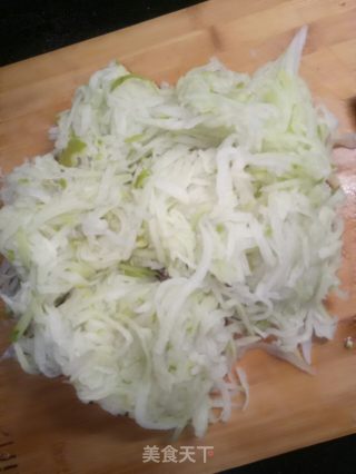 萝卜丝牛肉包的做法步骤：3