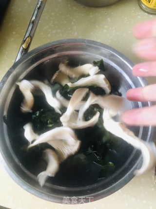 红烧肉烩菜的做法步骤：1