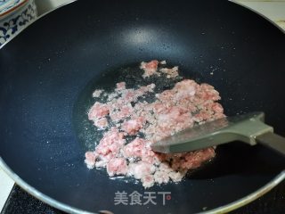 酸菜肉末炒小笋的做法步骤：4