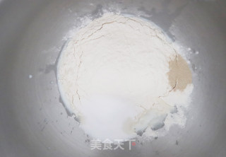 日本的C位面包 | 紫米大鼓面包的做法步骤：3