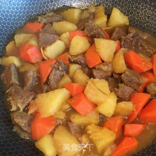 咖喱土豆烧牛腩的做法步骤：9