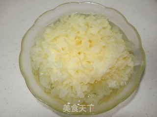 木瓜银耳羹的做法步骤：2