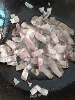 香椿炒肉的做法步骤：4