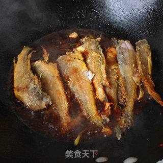 酱烧小黄鱼的做法步骤：7