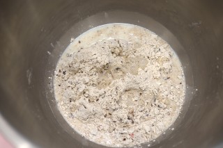 酥脆柔软的多谷欧包的做法步骤：2