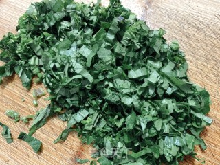 荠菜炒鸡蛋的做法步骤：2