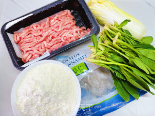 娃娃菜猪肉虾仁馅饺子的做法步骤：1