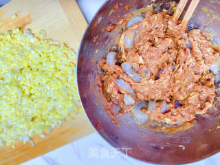娃娃菜猪肉虾仁馅饺子的做法步骤：3