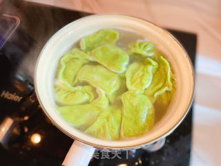 娃娃菜猪肉虾仁馅饺子的做法步骤：6