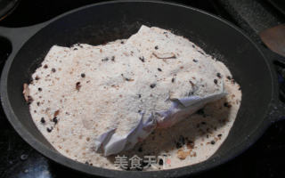 盐焗猪肩胛骨的做法步骤：7