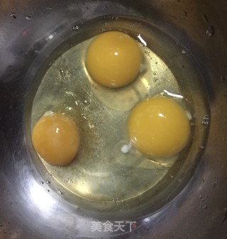 艾叶炒蛋的做法步骤：2