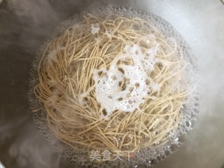 西红柿鸡蛋捞荞麦面的做法步骤：17