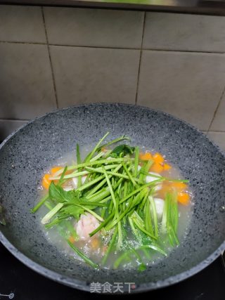 胡萝卜菠菜丸子汤的做法步骤：4