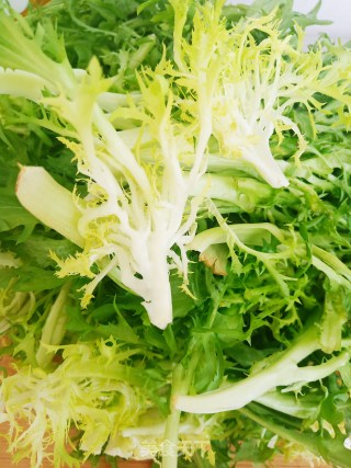 青瓜苦菊沙拉的做法步骤：1