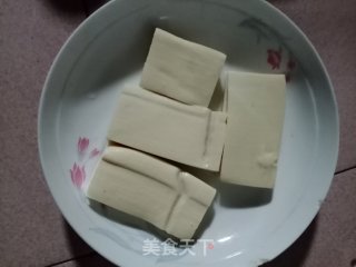 家庭版铁板豆腐的做法步骤：1