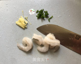 网红海鲜沙拉炒面的做法步骤：4