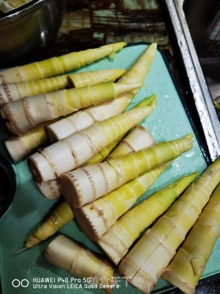 油焖笋的做法步骤：1