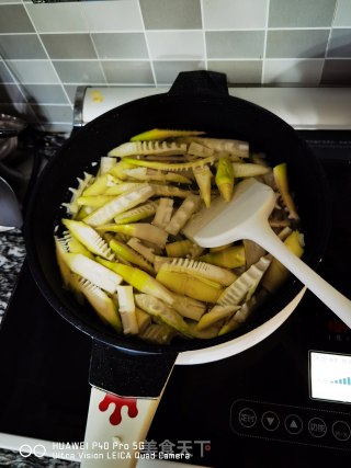 油焖笋的做法步骤：3