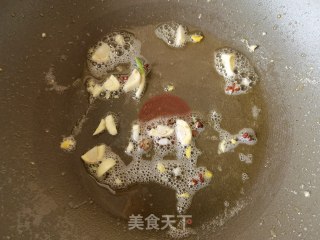 胡萝卜蒜苗炒鸡蛋的做法步骤：7