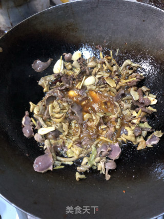 泡椒鸭杂的做法步骤：3