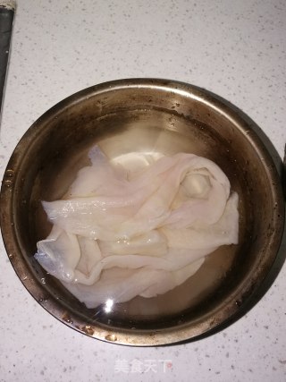 凉拌蛰皮的做法步骤：2